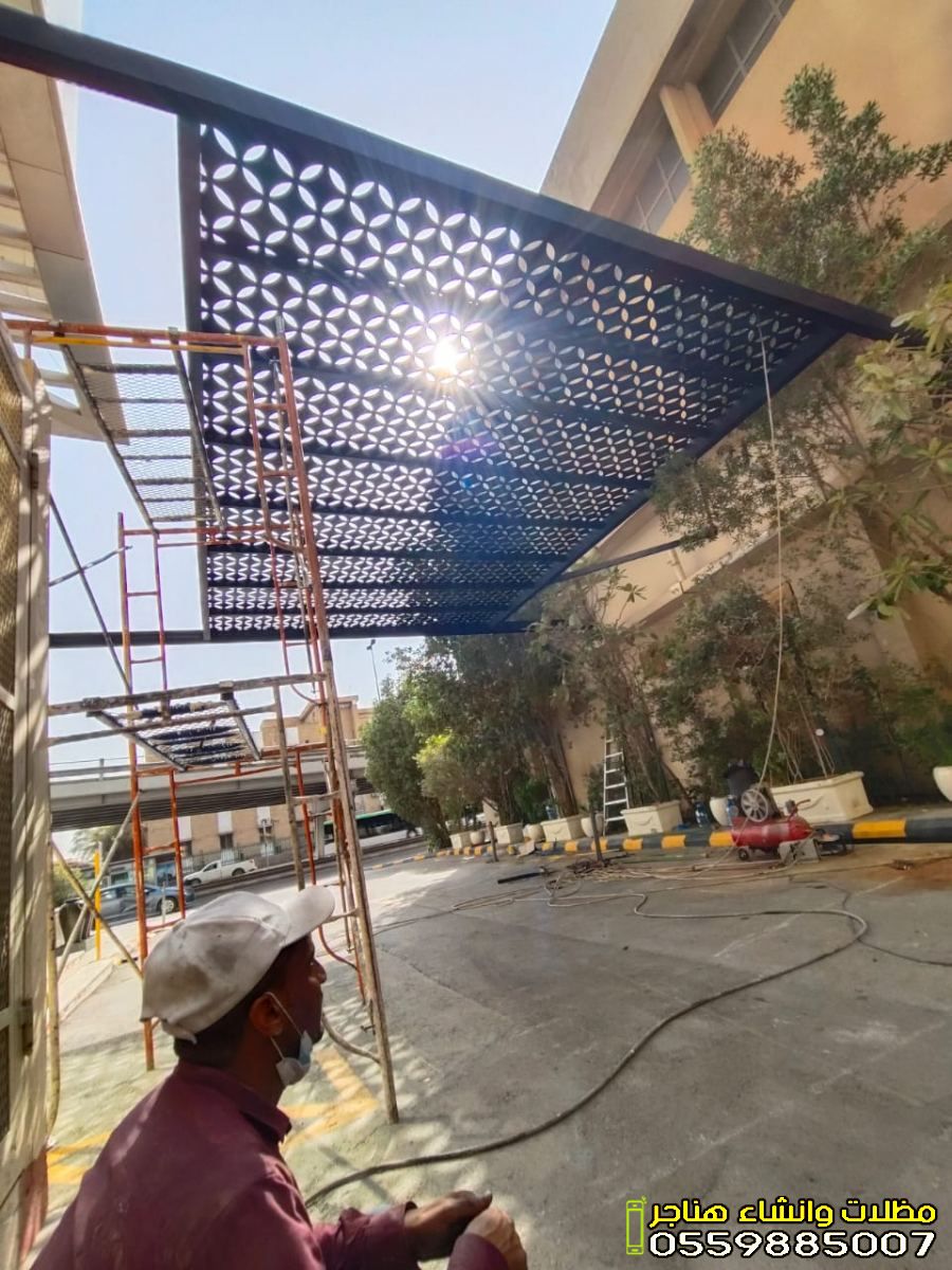 مظلات جدة بتصاميم وألوان وخامات متنوعة